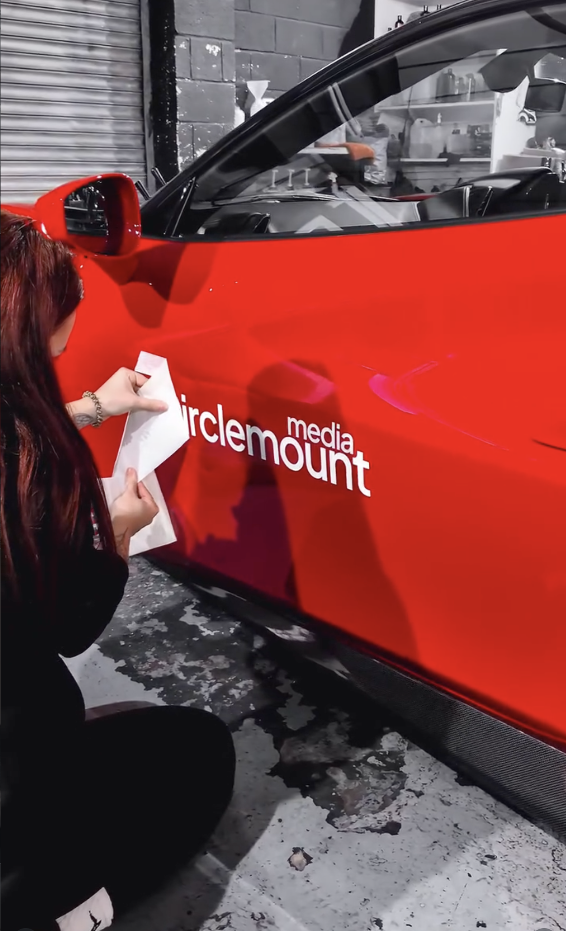 Circlemount branding on Ferrari