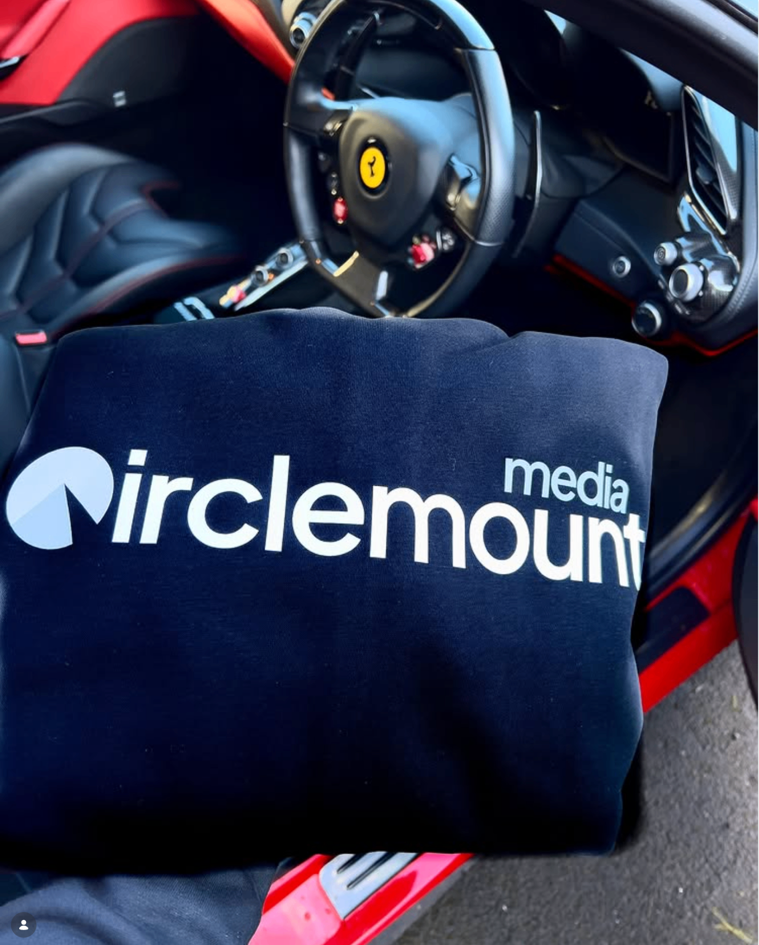 Circlemount merch in Ferrari